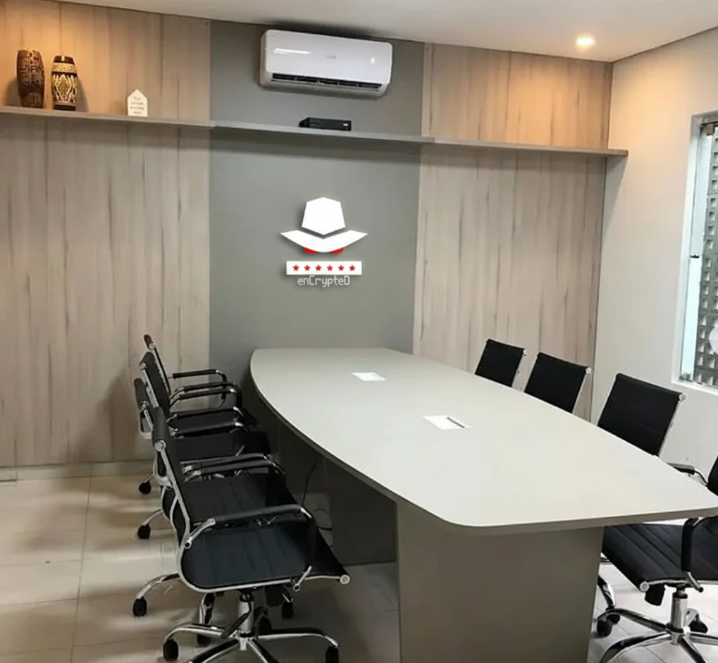 Equipe da Encrypted Software em sala de reunião